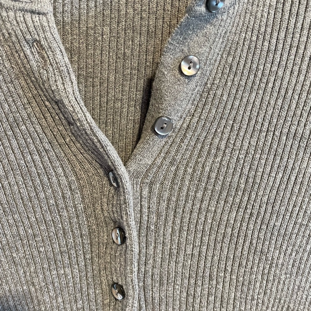 ❌SOLD!❌ Y2K 90s VTG Ribbed Button Down Grey Crop Top size Small - Picture 6 of 8